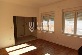 Renoviran sa parking mestom ID#130948, Vračar, Appartment