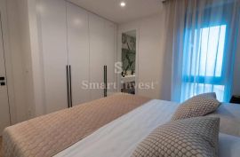 OPATIJA, stan 2S+DB u luksuznoj novogradnji s bazenom, za najam (A3), Opatija, Appartement