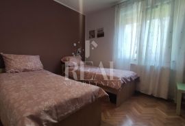 Prodaja adaptiranog stana na Donjoj Drenovi 2S+DB 65 M2, Rijeka, Appartment