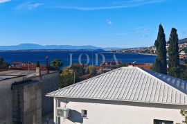 Etaža sa dva stana 200m od mora, Crikvenica, Appartamento