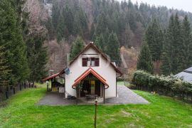 Bjelolasica kuća na prodaju, Ogulin, Casa