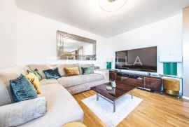 Zagreb, Špansko luksuzan peterosobni stan 95m2, Zagreb, Apartamento