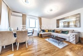 Zagreb, Špansko luksuzan peterosobni stan 95m2, Zagreb, Apartamento