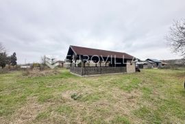 Vinkovci, Zalužje, roh bau vikendica 297,89 m2 na zemljištu površine 6263 m2, Vinkovci, House