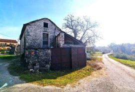 Istra,Oprtalj,okolica-Samostojeća kamena kuća s okućnicom, Oprtalj, Ev