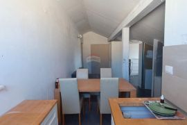 Rovinj, PRILIKA! Stan od 45 m2 u mirnom naselju, Rovinj, Flat