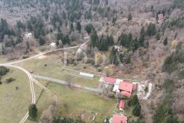 Lukovo, kuća sa velikom okućnicom na idiličnoj lokaciji, Vinodolska Općina, Σπίτι