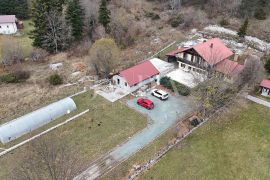 Lukovo, kuća sa velikom okućnicom na idiličnoj lokaciji, Vinodolska Općina, Σπίτι