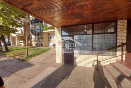 Smederevo - Papazovac - 10m2 ID#23725, Smederevo, Propiedad comercial