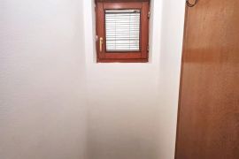 Trošarina, 64m2, 2.5, I/2, eg, parking ID#1813, Voždovac, Apartamento