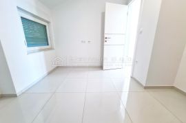 TREĆI RED OD MORA, KRASAN POGLED, PARKING, Crikvenica, Appartement