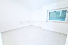 TREĆI RED OD MORA, KRASAN POGLED, PARKING, Crikvenica, Appartement