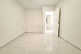 TREĆI RED OD MORA, KRASAN POGLED, PARKING, Crikvenica, Appartement