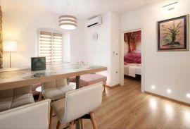 Rijeka Centar - tri luksuzna apartmana u strogom centru grada, Rijeka, Kвартира