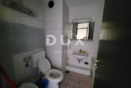 RIJEKA, KRNJEVO - 4SKL, 88m2, balkon, pogled na more za investiciju, Rijeka, Appartment