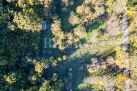 Bribir - zemljište pravilnog oblika u mirnom okruženju, Vinodolska Općina, Terra