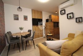 Dva apartmana na Korzu, Rijeka, شقة