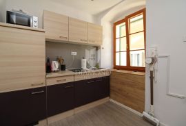 Dva apartmana na Korzu, Rijeka, شقة