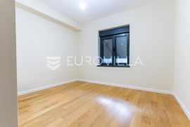 Požega, prekrasan višesoban stan 115 m2 s 2 loggie i terasom, Požega, Appartment