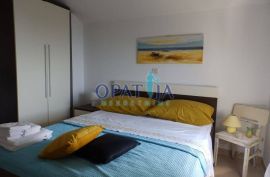 Opatija-Pobri dvoetažni stan 1.kat. 77.66 m2 sa lijepim pogledom, Opatija - Okolica, Appartment