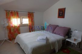 Opatija-Pobri dvoetažni stan 1.kat. 77.66 m2 sa lijepim pogledom, Opatija - Okolica, Appartment