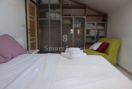 OPATIJA, dvoetažni stan s balkonom i parkingom, Opatija - Okolica, Appartment