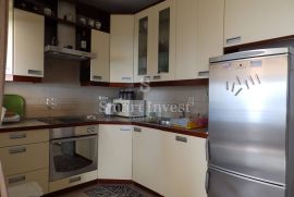 OPATIJA, dvoetažni stan s balkonom i parkingom, Opatija - Okolica, Appartment