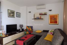 OPATIJA, dvoetažni stan s balkonom i parkingom, Opatija - Okolica, Appartment