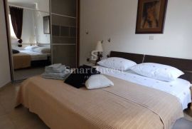 OPATIJA, dvoetažni stan s balkonom i parkingom, Opatija - Okolica, Appartment