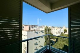 Prava prilika, novogradnja trosoban stan u Splitu, ravne njive!!!, Split, Appartement