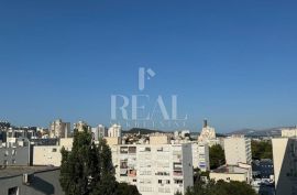 Prava prilika, novogradnja trosoban stan u Splitu, ravne njive!!!, Split, Appartement