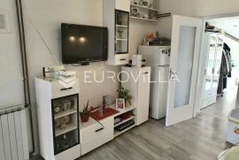 Rijeka, Trsat, dvosoban stan NKP 43 m2 na odličnoj lokaciji, Rijeka, Apartamento