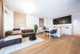 Zagreb, Jarun, prekrasan trosoban stan s parkirnim mjestom  NKP 65 m2, Zagreb, Apartamento