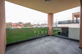 Kraljevečki Novaki, Sesvete, novogradnja, četverosoban stan, 1. kat - 94m2, Zagreb, Appartment