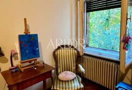 Zagreb, centar, prostrani stan, Zagreb, Appartement