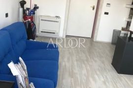 Centar Rijeke, stan od 75 m² sa 2 spavaće sobe, Rijeka, Appartamento