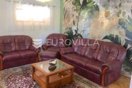 Otok Hvar, Jelsa, komforan stan, 81 m2, prvi red do mora, Jelsa, Appartamento