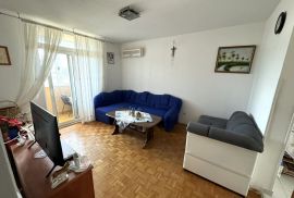 Dvosoban stan na prodaju, Pula, Istra, Pula, Appartement