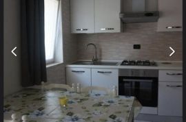 Apartmanska kuća u Rovinju, Istra, Rovinj, Дом