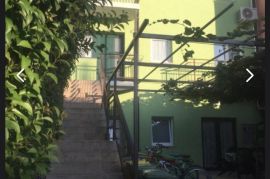 Apartmanska kuća u Rovinju, Istra, Rovinj, Дом