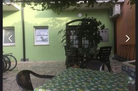 Apartmanska kuća u Rovinju, Istra, Rovinj, Дом