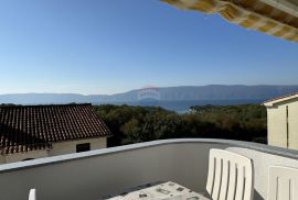 OTOK KRK-PINEZIĆI apartman sa pogledom na more i garažom, Krk, Appartamento