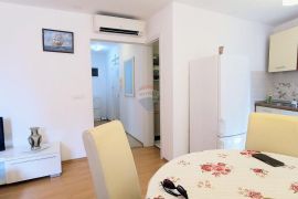 Istra, Rovinj - ODLIČNA PRILIKA- stan i veliki podrum, Rovinj, Appartment