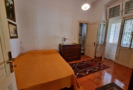 Rovinj - autohtona austrougarska villa 250 m2 u centru grada, Rovinj, Σπίτι