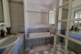 Rovinj - autohtona austrougarska villa 250 m2 u centru grada, Rovinj, Σπίτι