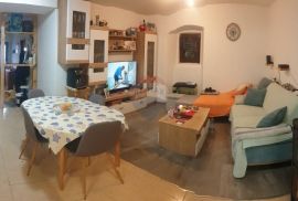 Kraljevica - etaža kuće sa okućnicom, Kraljevica, Appartment