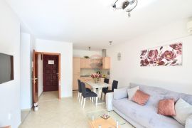 Istra, Vabriga - stan u prizemlju sa vlastitom okućnicom i bazenom na korištenje, Poreč, Flat