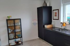 Vabriga, stan s pogledom na more i liftom, Poreč, Appartement