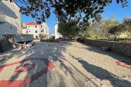 Otok Krk, Porat, 2S+DB, 82 m2,okućnica 348 m2, Malinska-Dubašnica, Wohnung