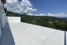 IKA - OPRIĆ, Stan 2.950€/m2 od 111,30 m2  sa 2 terase, Opatija - Okolica, Apartamento